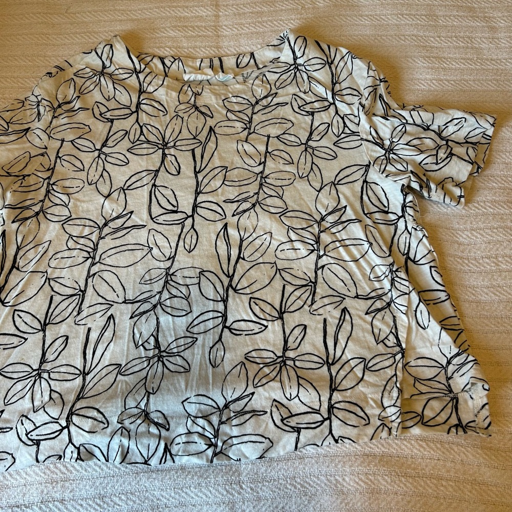Cynthia Rowley Black and White Leaf Print Top